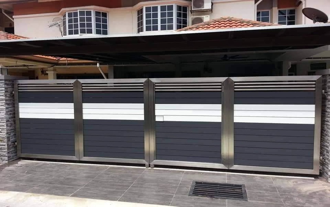 landed main gates2